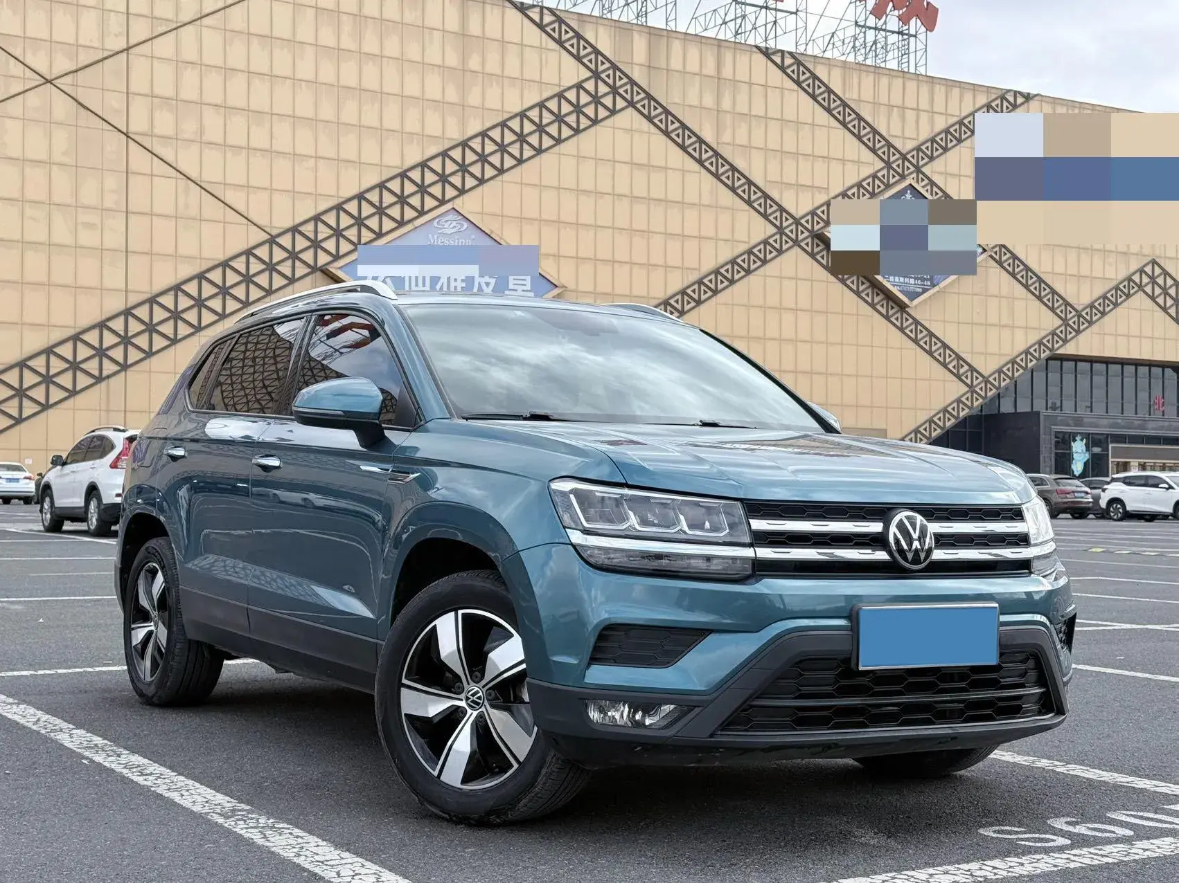 2022 VOLKSWAGEN THARU thumbnail 2