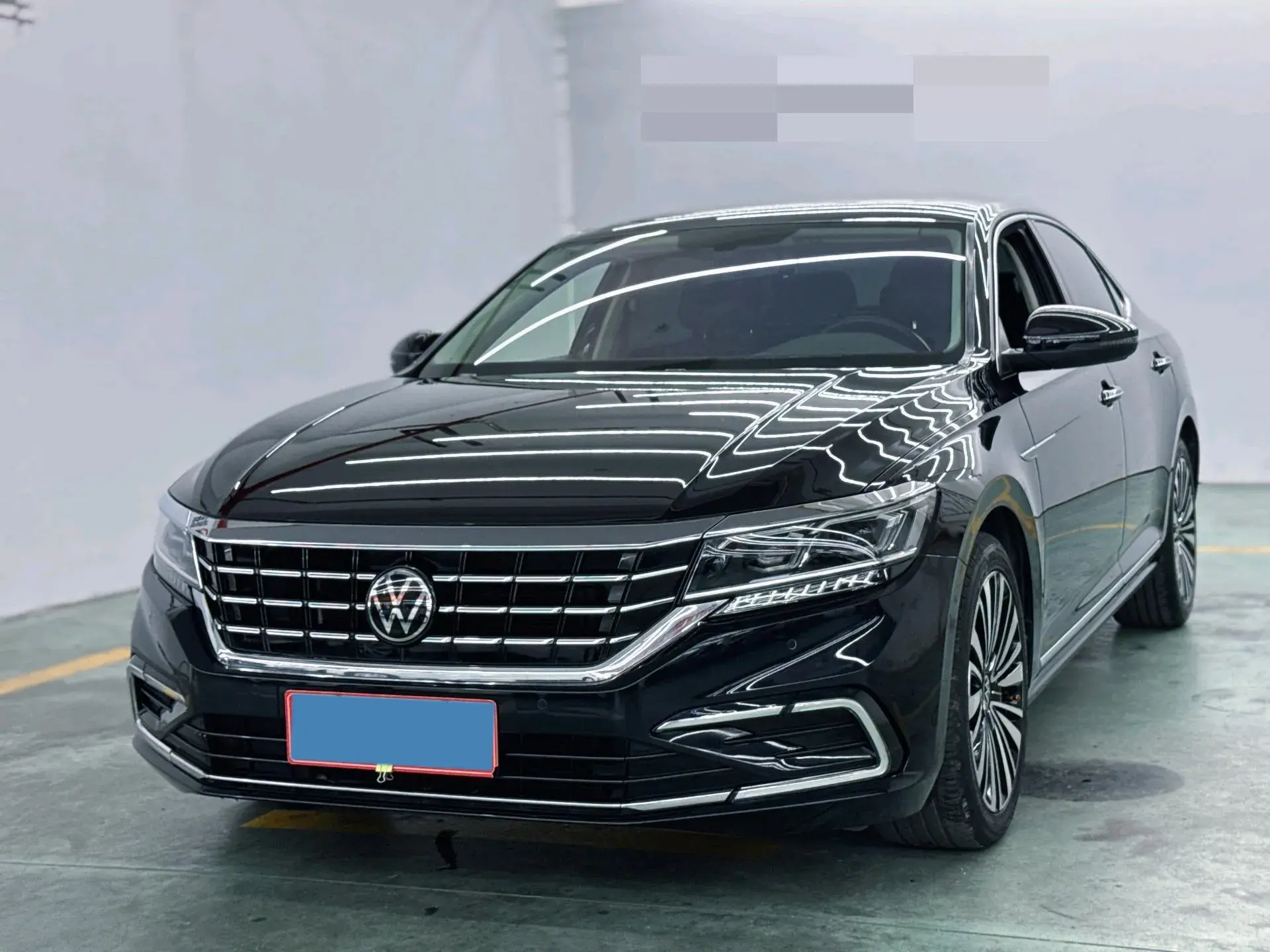 2021 VOLKSWAGEN PASSAT view 1