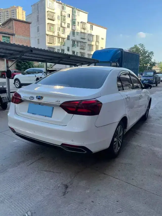 2018 GEELY EMGRAND thumbnail 4