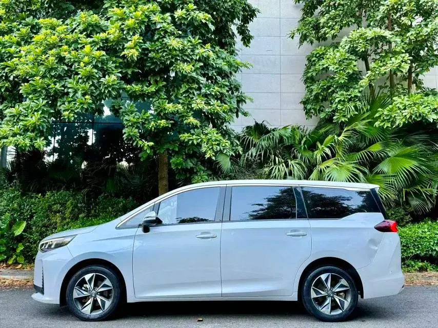 2023 GAC TRUMPCHI thumbnail 3