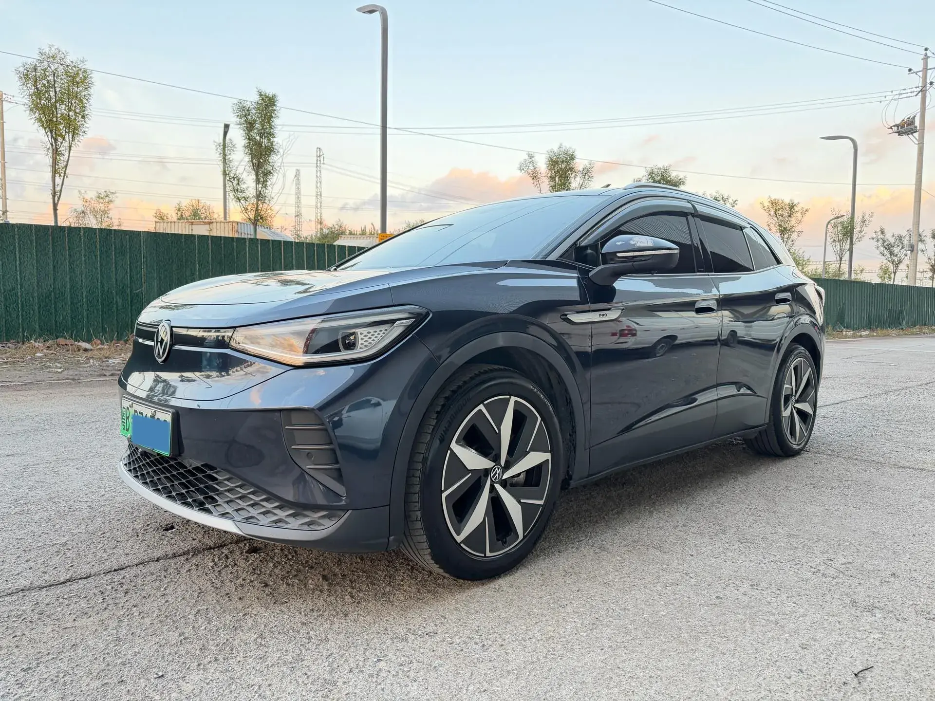 2021 VOLKSWAGEN ID.4 view 1