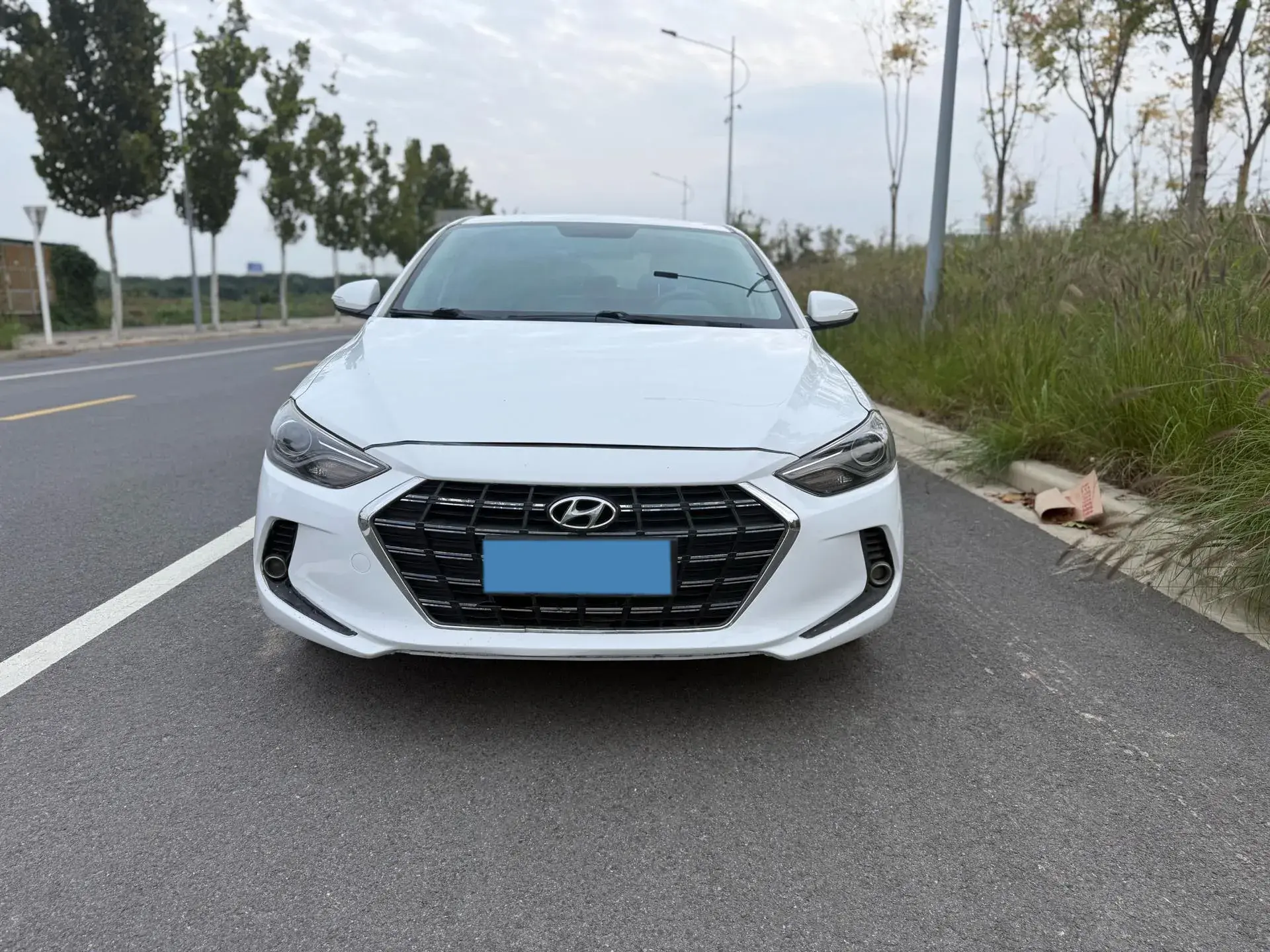 2019 HYUNDAI ELANTRA thumbnail 2