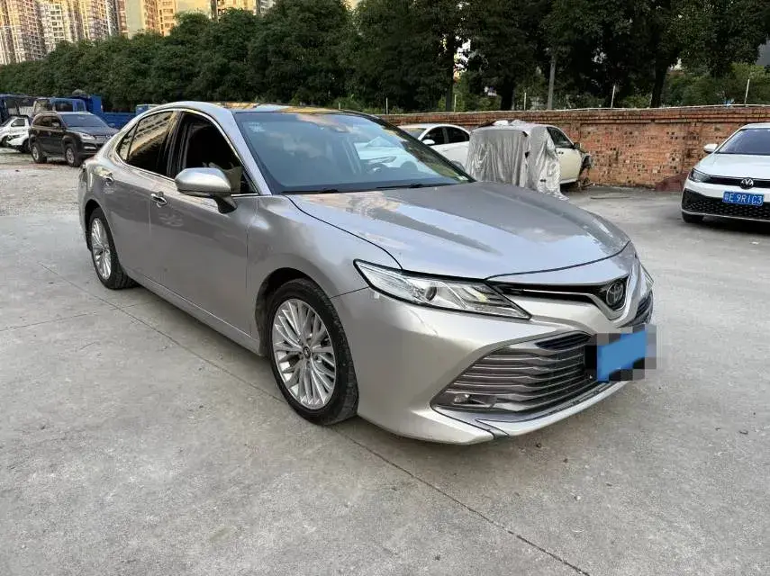 2019 TOYOTA CAMRY thumbnail 3
