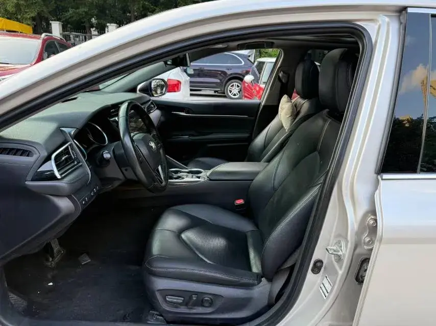 2019 TOYOTA CAMRY thumbnail 4