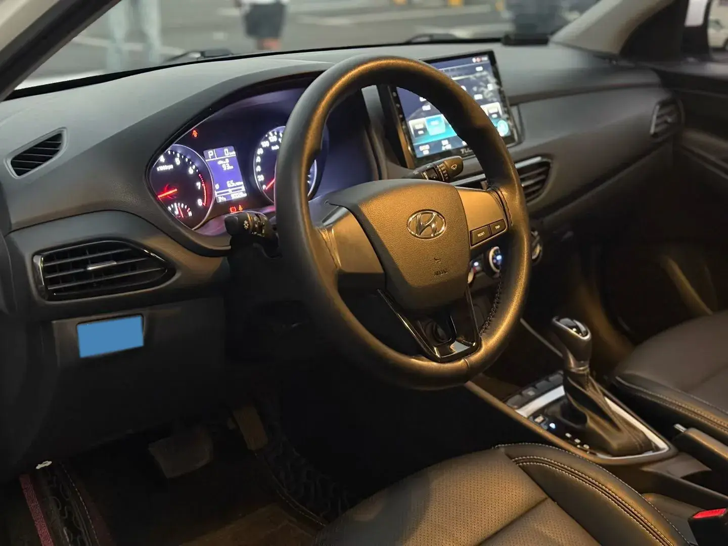 2017 HYUNDAI CELESTA thumbnail 4