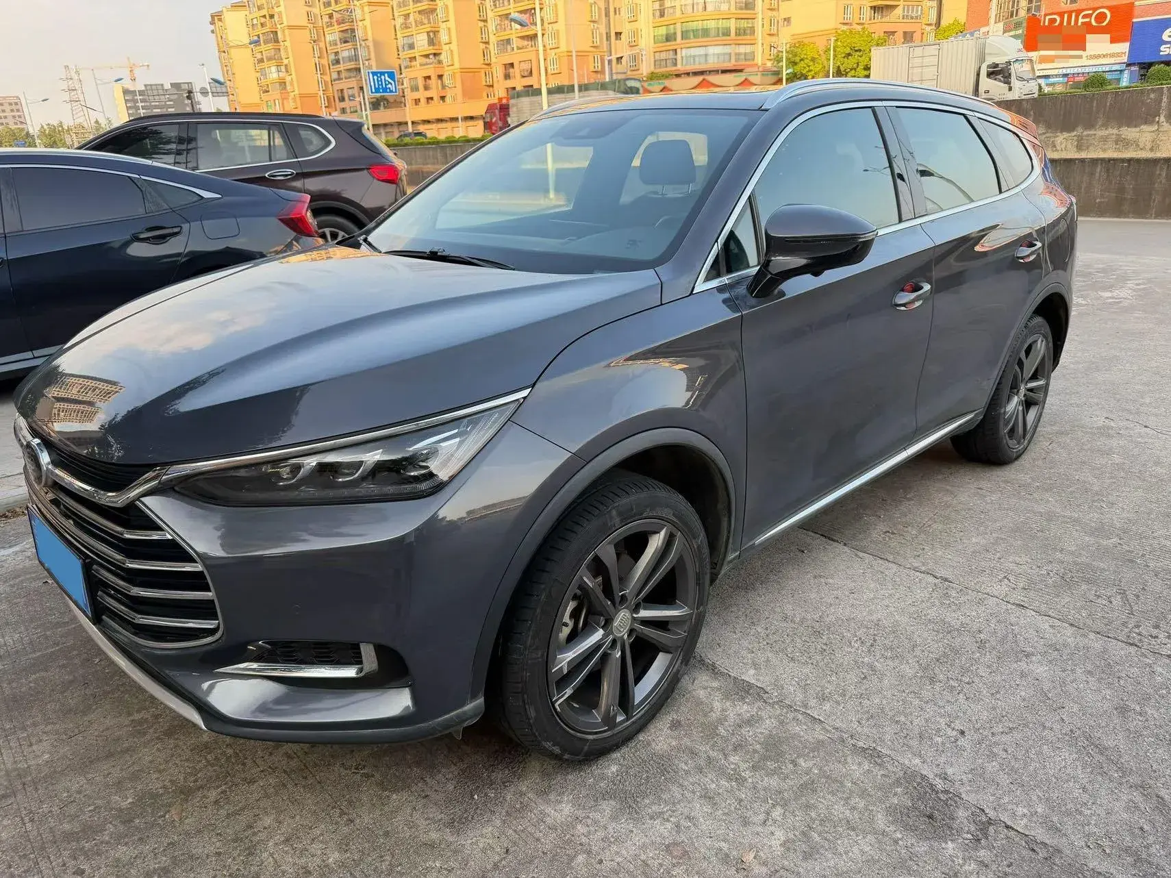2019 BYD TANG view 1