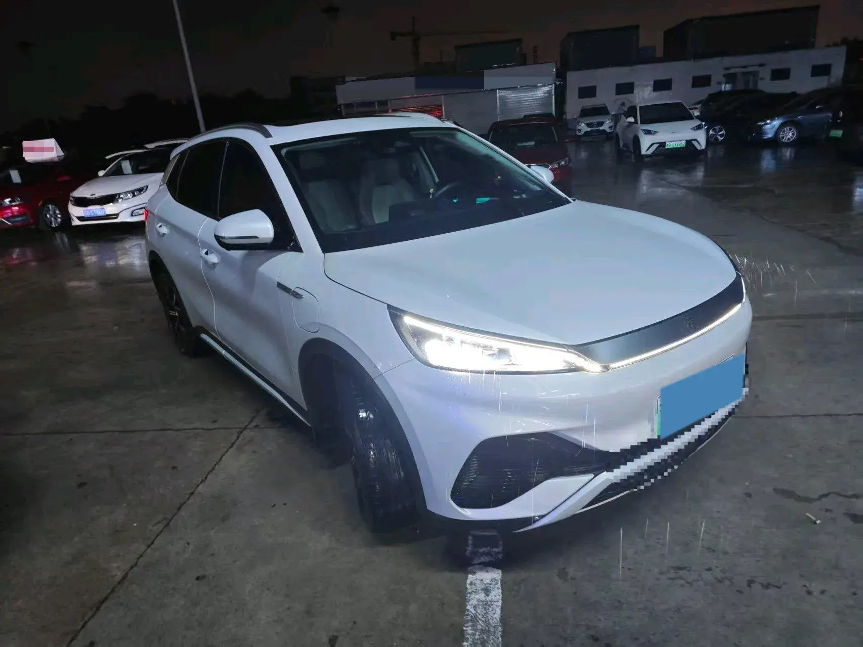 2023 BYD YUAN thumbnail 3