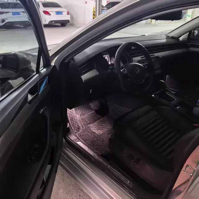 2017 VOLKSWAGEN MAGOTAN thumbnail 3