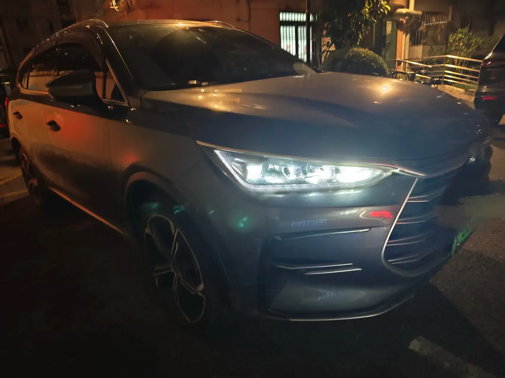 2021 BYD TANG thumbnail 2