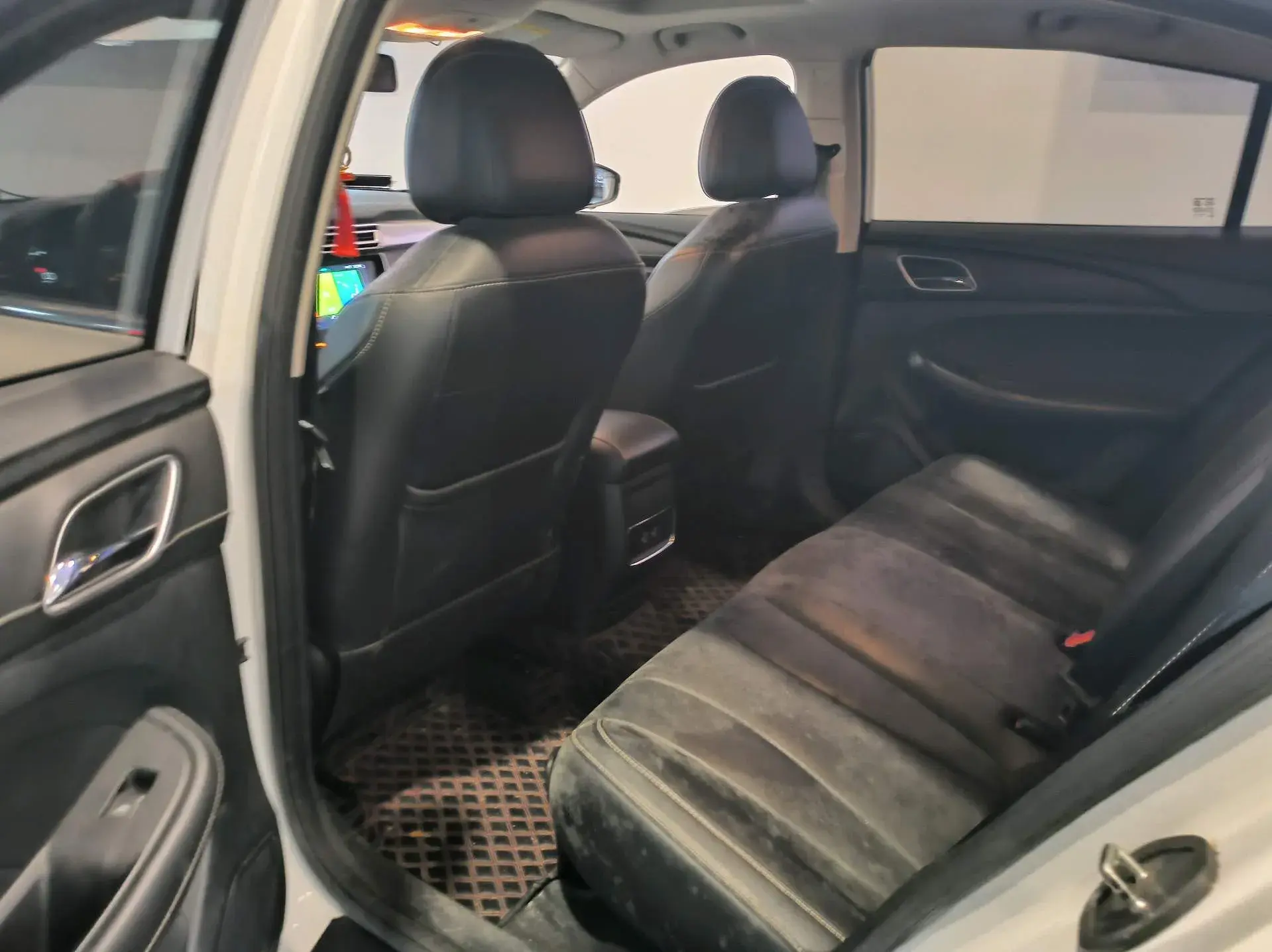 2020 ROEWE I5 thumbnail 3