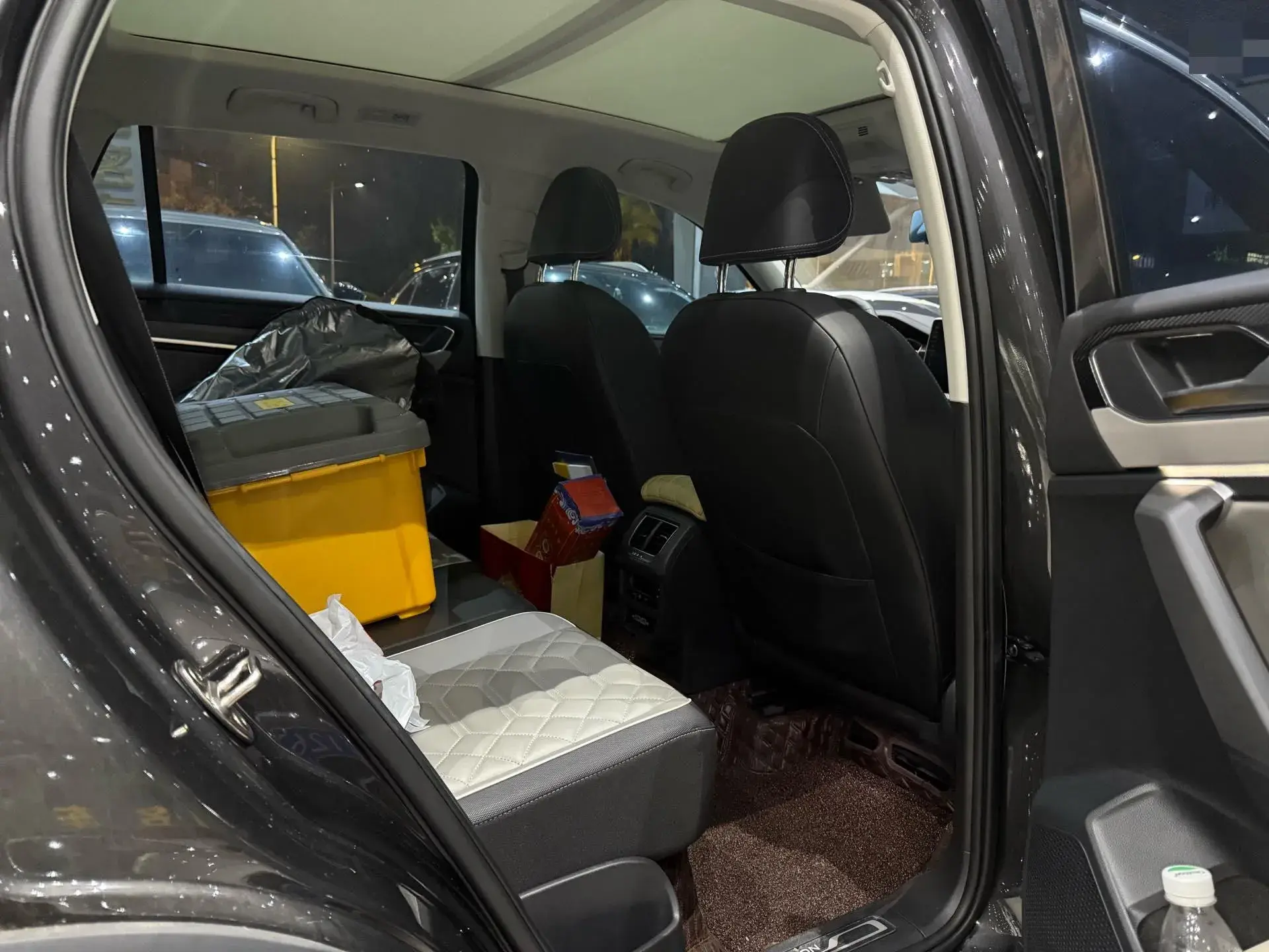 2023 VOLKSWAGEN TAYRON thumbnail 4