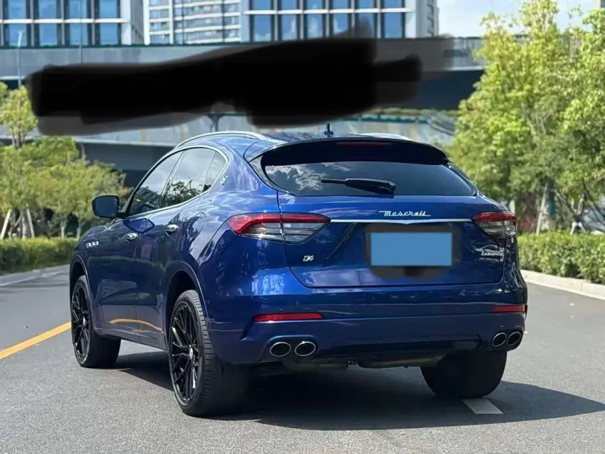 2021 MASERATI LEVANTE thumbnail 4