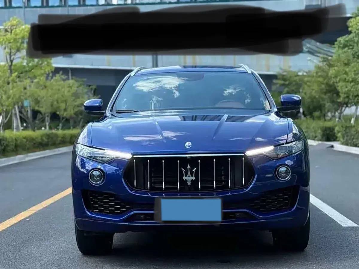 2021 MASERATI LEVANTE thumbnail 2