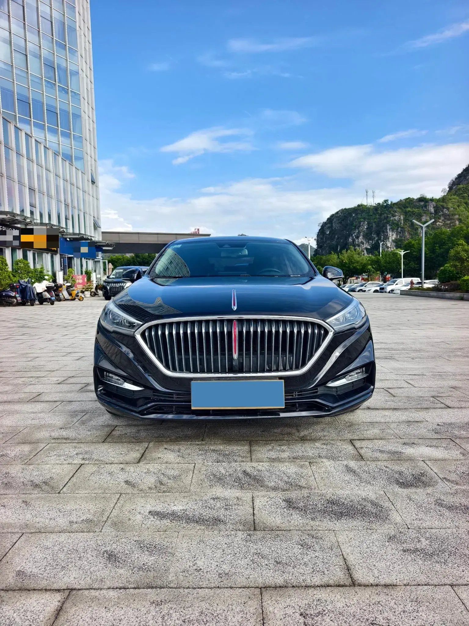 2020 HONGQI H5 thumbnail 2