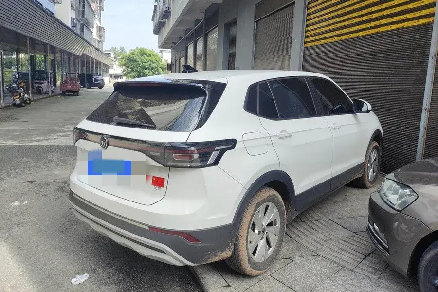 2025 VOLKSWAGEN THARU thumbnail 2