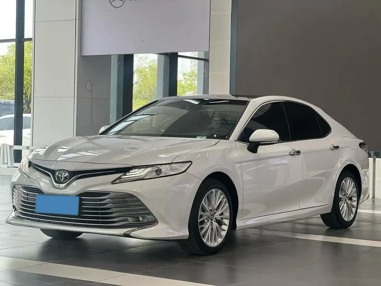 2019 TOYOTA CAMRY view 1