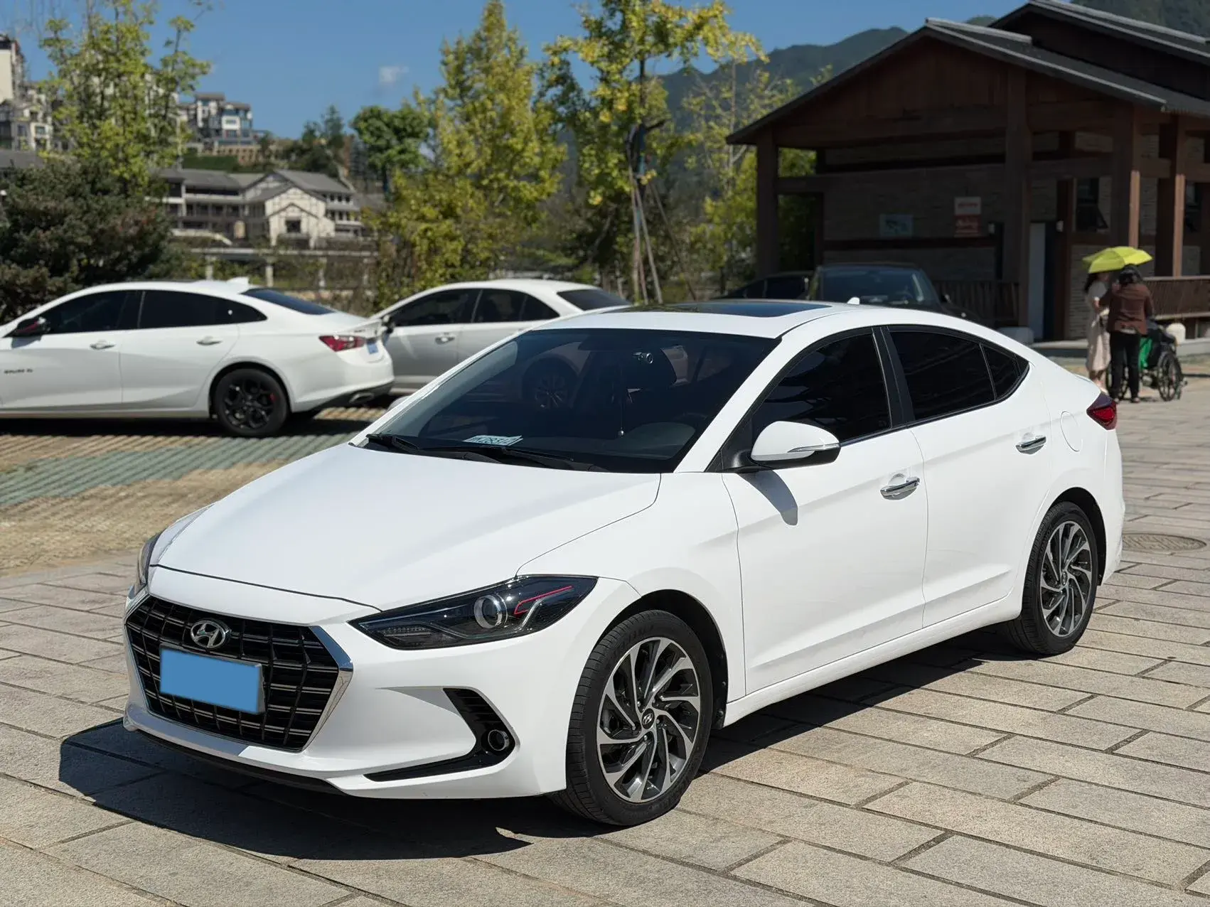 2019 HYUNDAI ELANTRA view 1