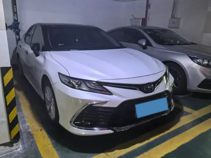 2023 TOYOTA CAMRY thumbnail 3