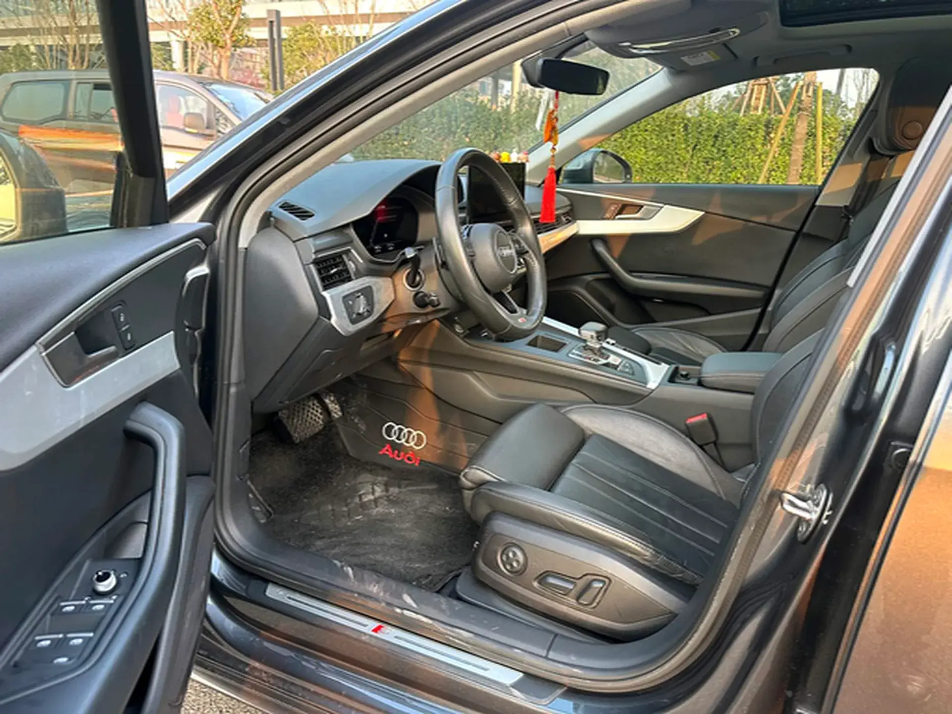 2020 AUDI A4L thumbnail 4