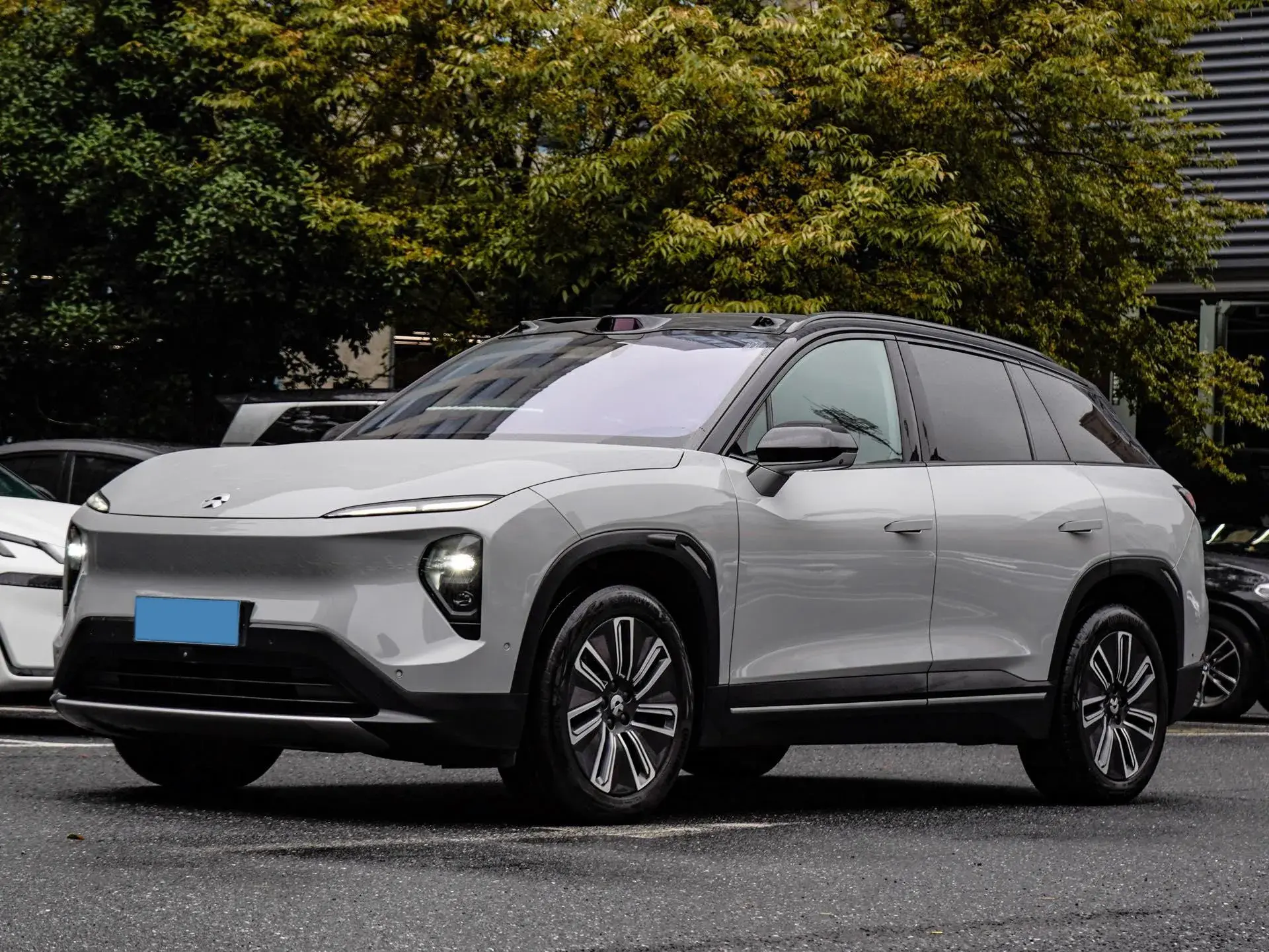 2022 NIO ES7 view 1