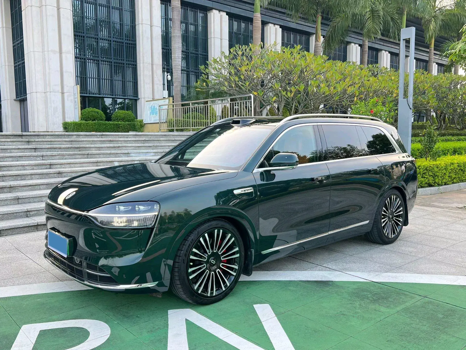 2024 AITO AITO view 1