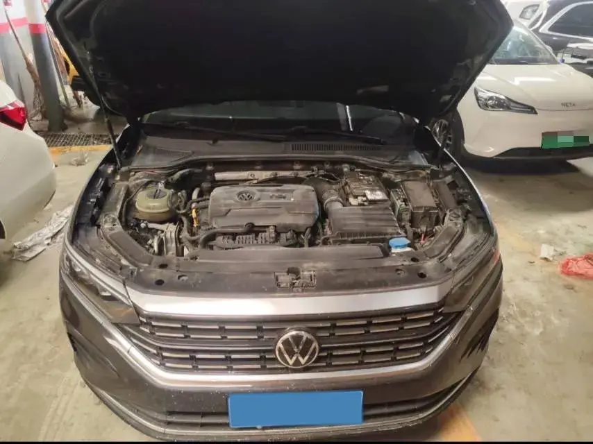 2022 VOLKSWAGEN PASSAT thumbnail 3