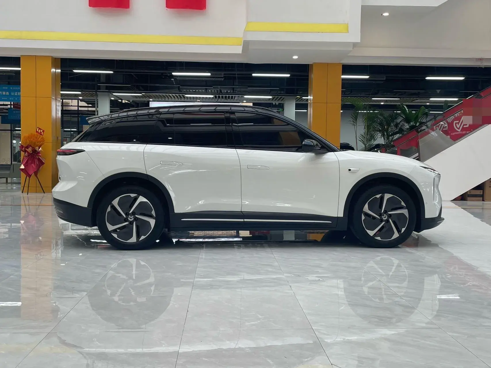 2024 NIO ES6 thumbnail 4