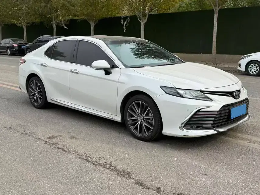 2021 TOYOTA CAMRY thumbnail 3