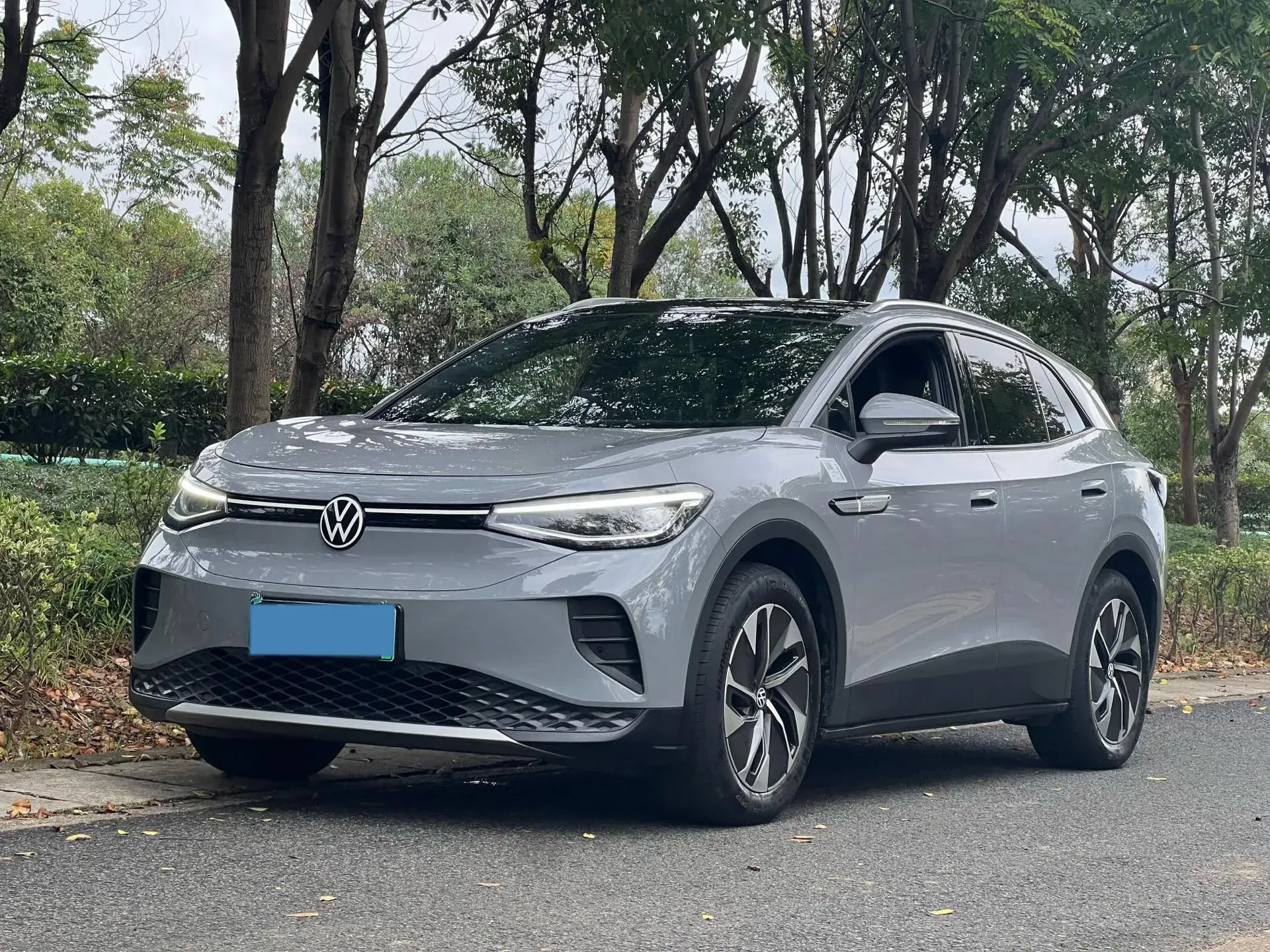 2024 VOLKSWAGEN ID.4 view 1