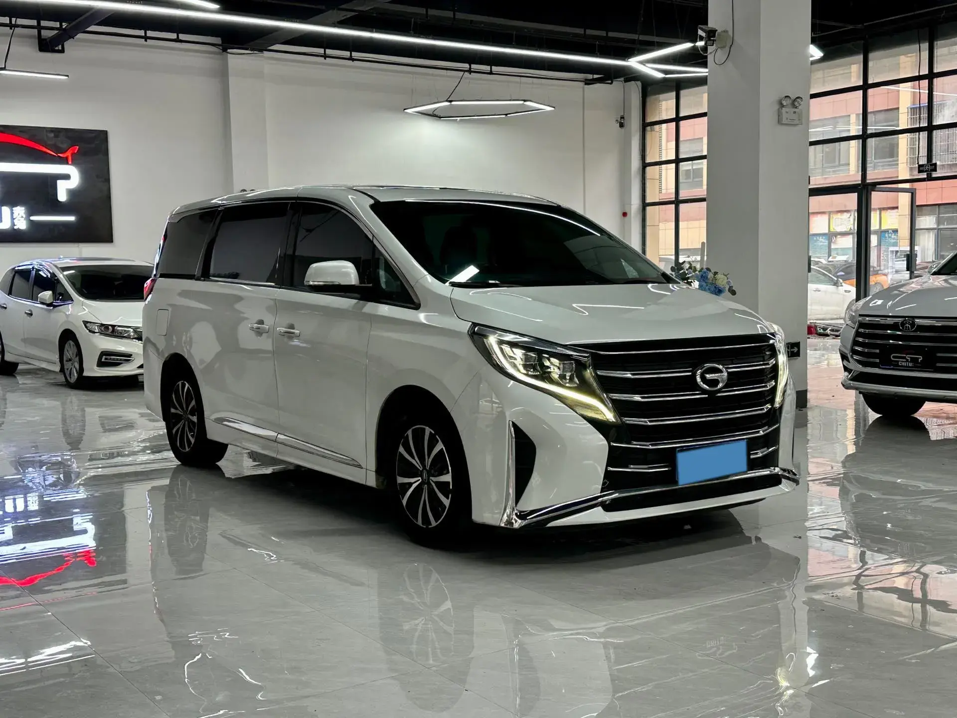 2021 GAC TRUMPCHI thumbnail 3