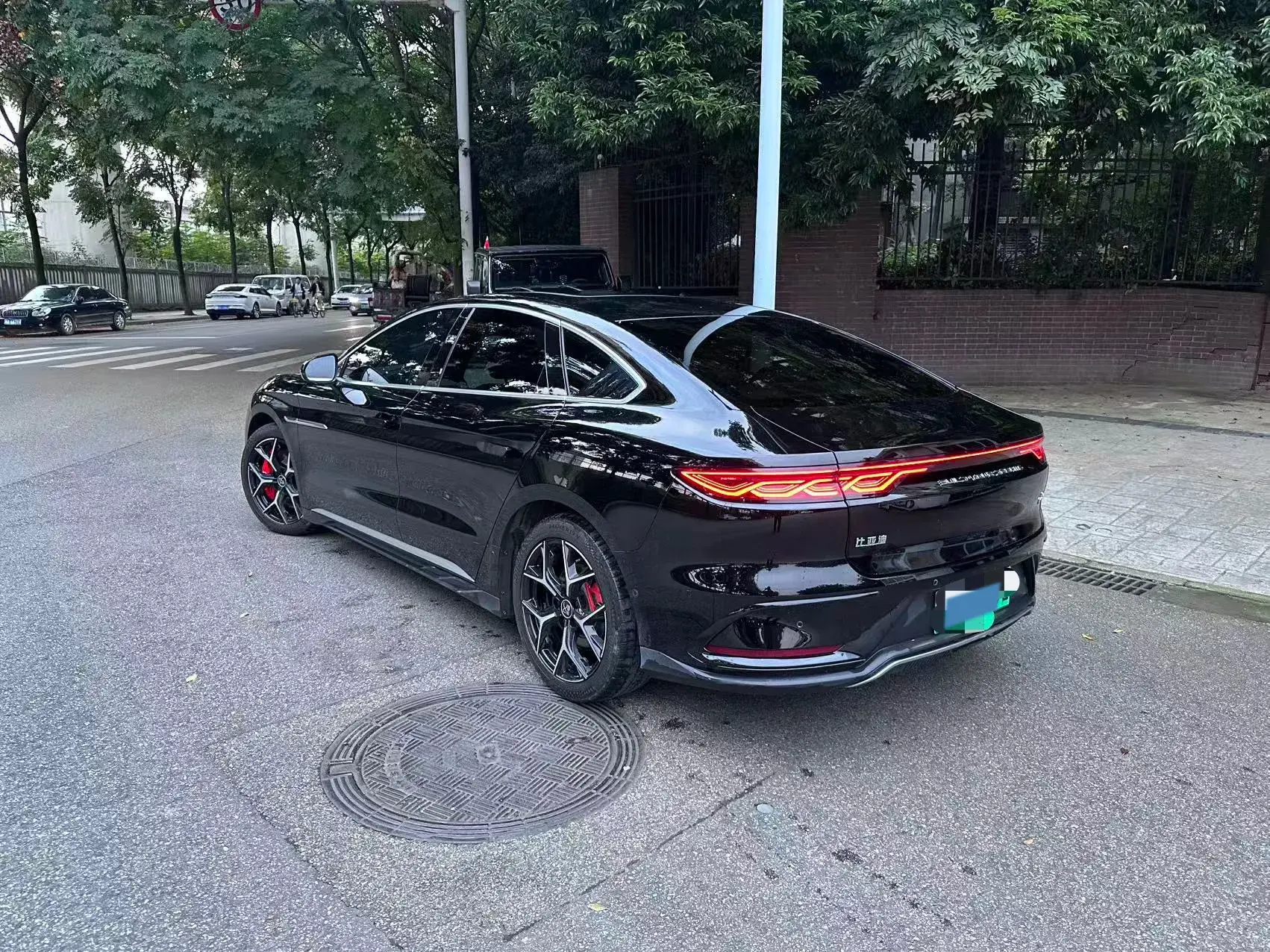 2022 BYD HAN thumbnail 4