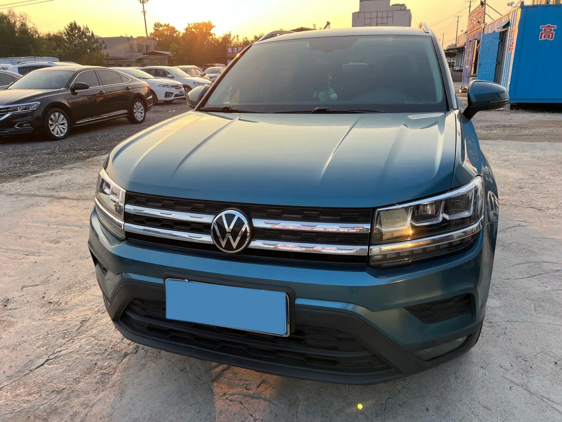 2021 VOLKSWAGEN THARU thumbnail 3