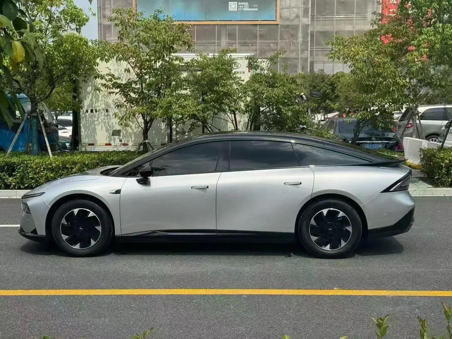 2024 XPENG P7+ thumbnail 3