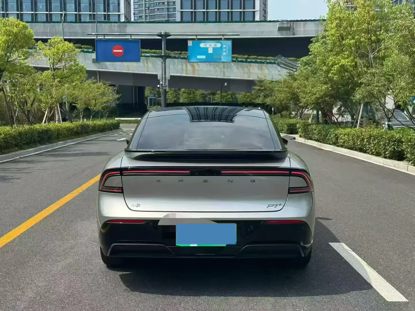 2024 XPENG P7+ thumbnail 2