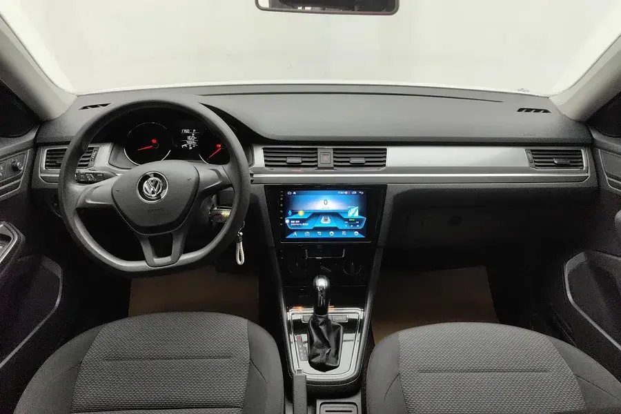 2019 VOLKSWAGEN BORA thumbnail 4