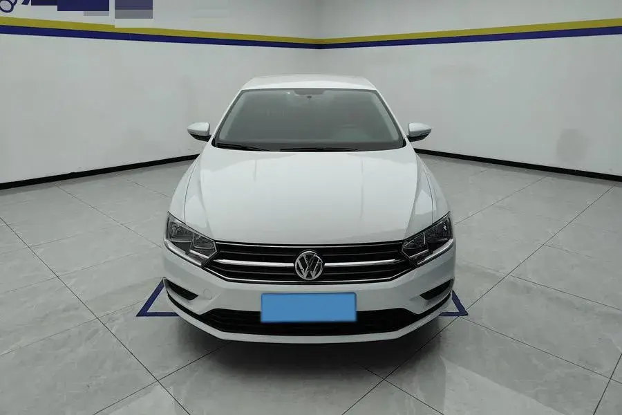 2019 VOLKSWAGEN BORA thumbnail 3