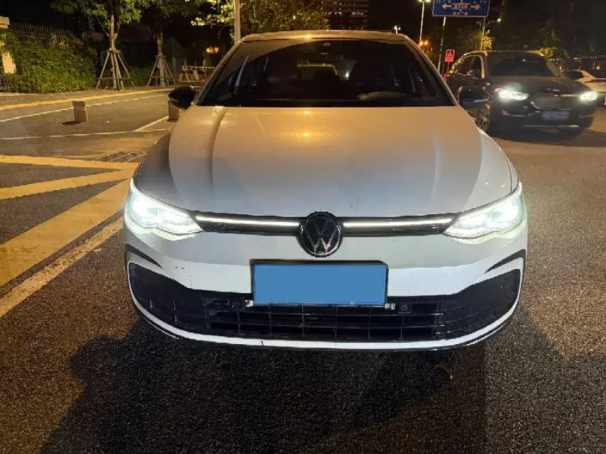 2023 VOLKSWAGEN GOLF thumbnail 2