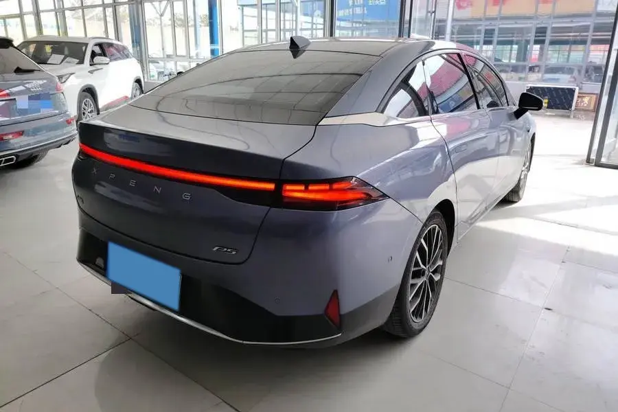 2022 XPENG P5 thumbnail 3