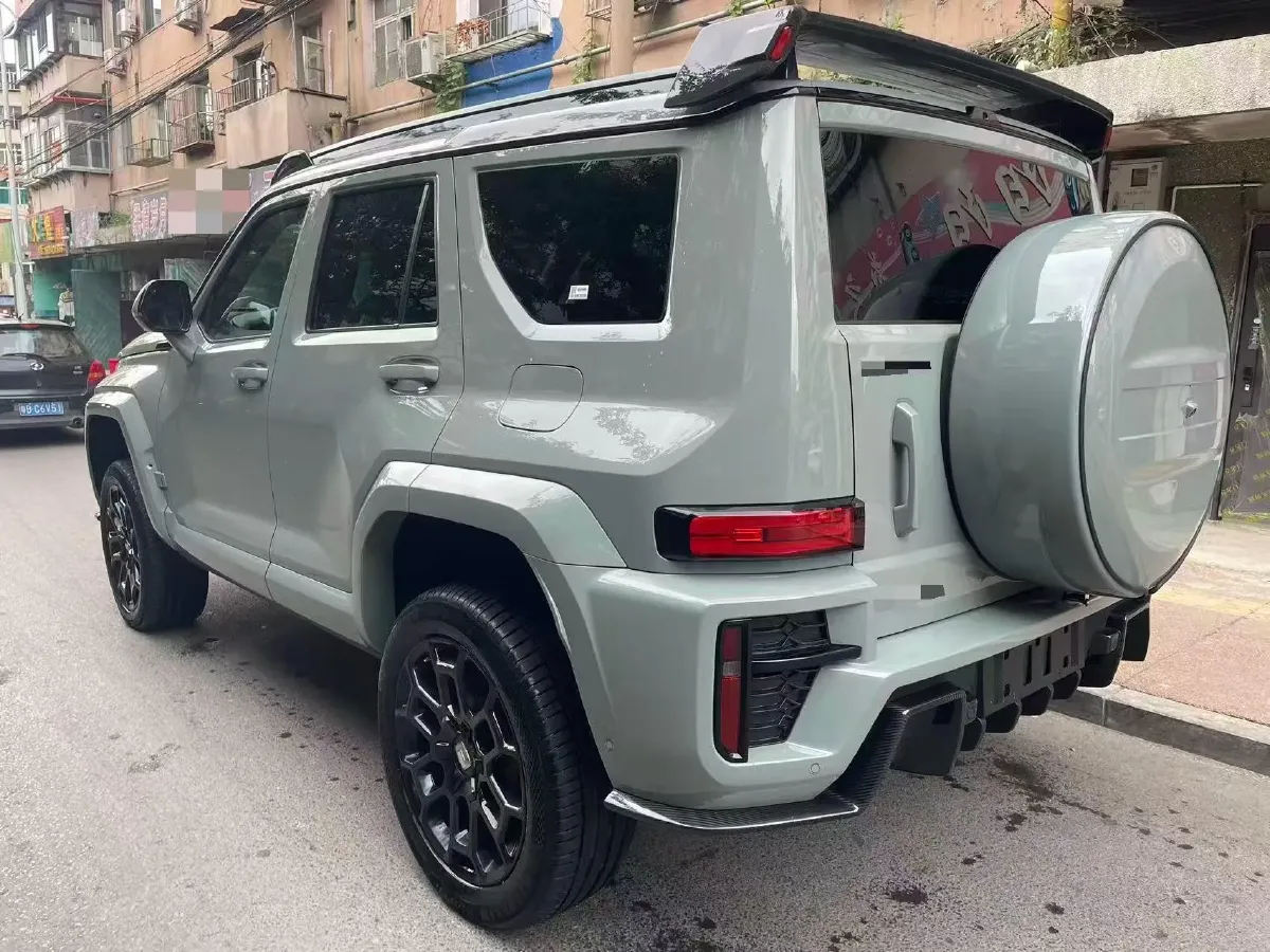 2024 Tank 700 3.0T 360HP V6 9AT PHEV 37.1KWH,autocango,china used car exporter,china ev exporter,chinese used car exporter,chinese used ev exporter