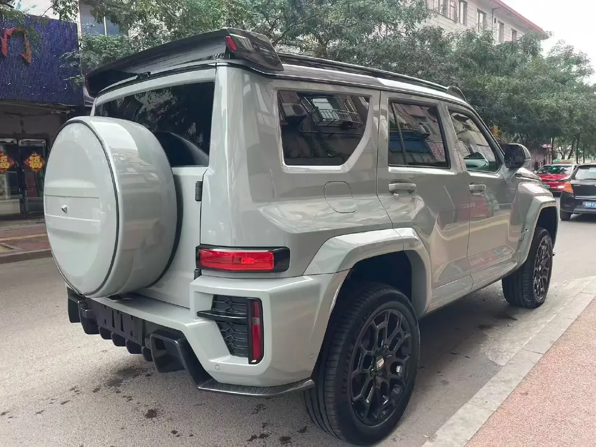 2024 Tank 700 3.0T 360HP V6 9AT PHEV 37.1KWH,autocango,china used car exporter,china ev exporter,chinese used car exporter,chinese used ev exporter