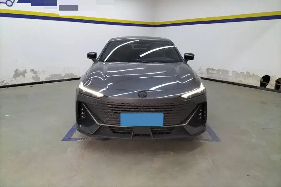 2023 CHANGAN UNI-V thumbnail 2