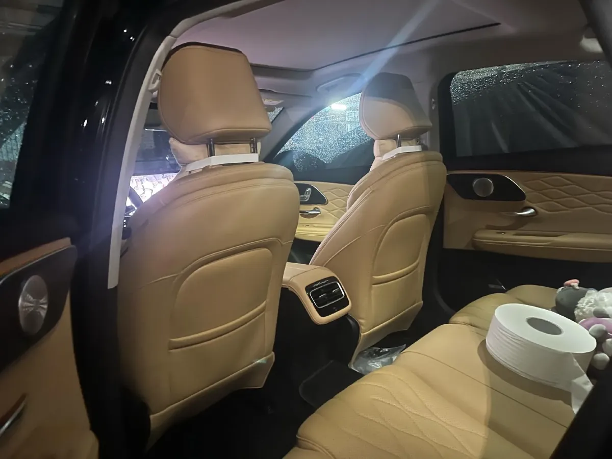 2025 Chery Arrizo 8 Pro 2.0T 254HP L4 7DCT,autocango,china used car exporter,china ev exporter,chinese used car exporter,chinese used ev exporter