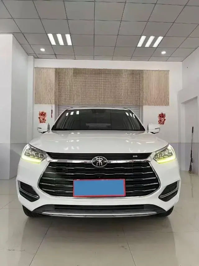 2018 BYD SONG thumbnail 3