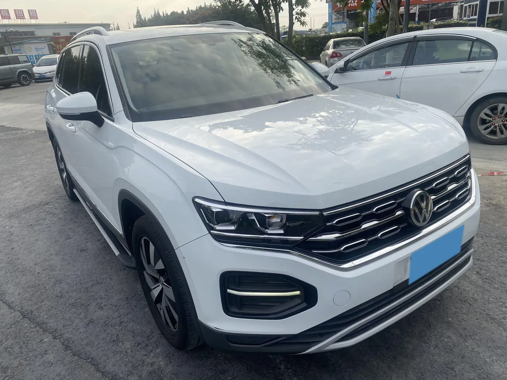 2019 VOLKSWAGEN TAYRON thumbnail 2