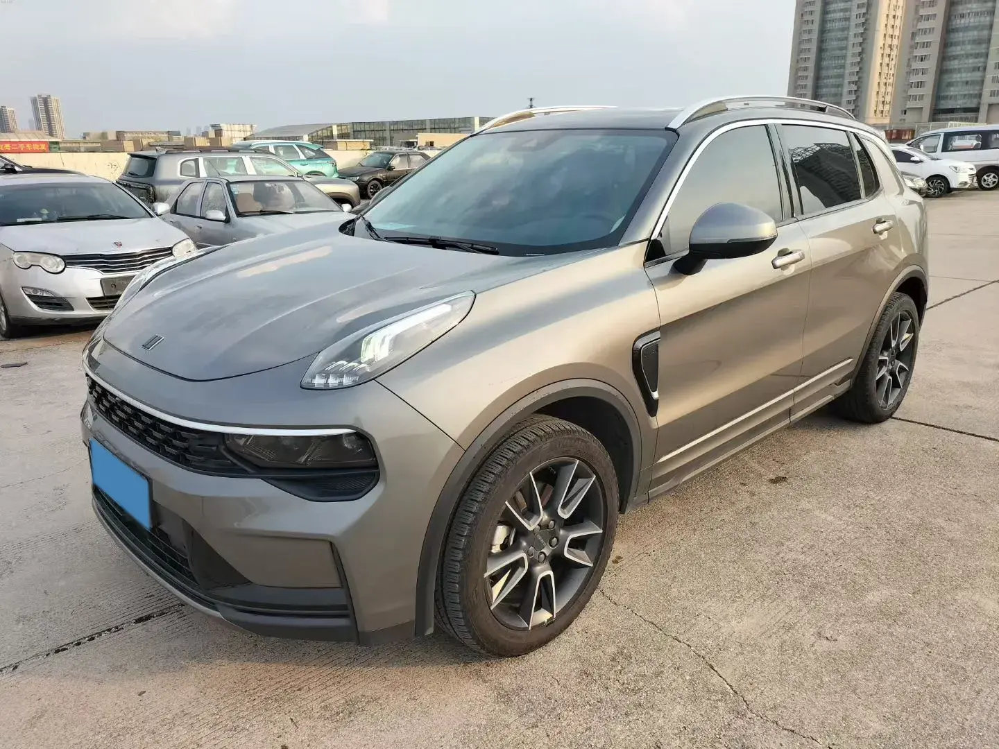 2021 LYNK&CO 01 view 1