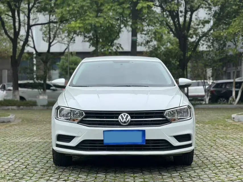 2019 VOLKSWAGEN BORA thumbnail 2