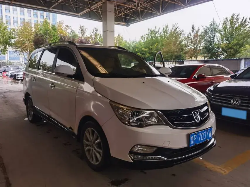 2016 BAOJUN 730 thumbnail 3