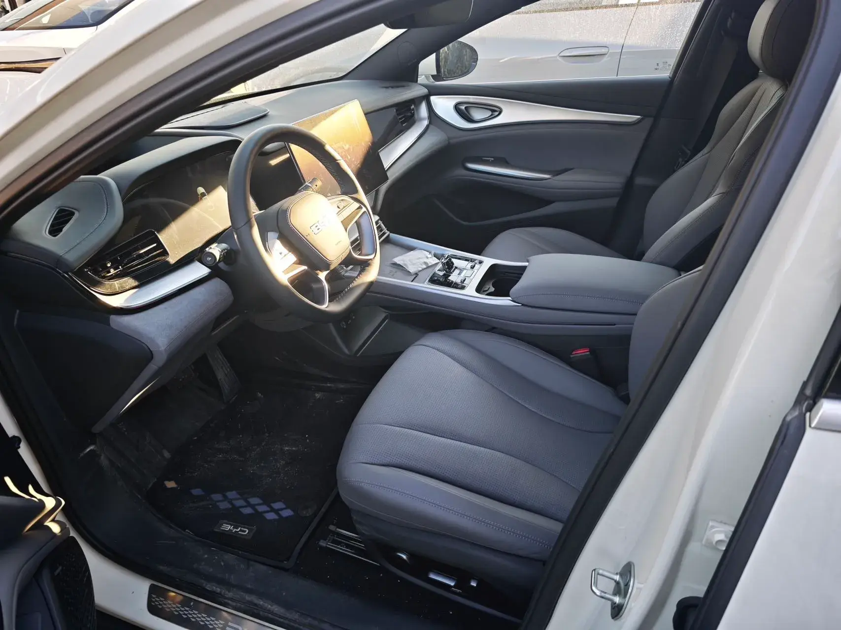 2025 BYD SEAL07 thumbnail 4