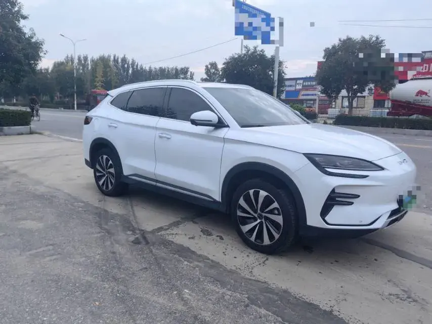 2023 BYD SONG thumbnail 3