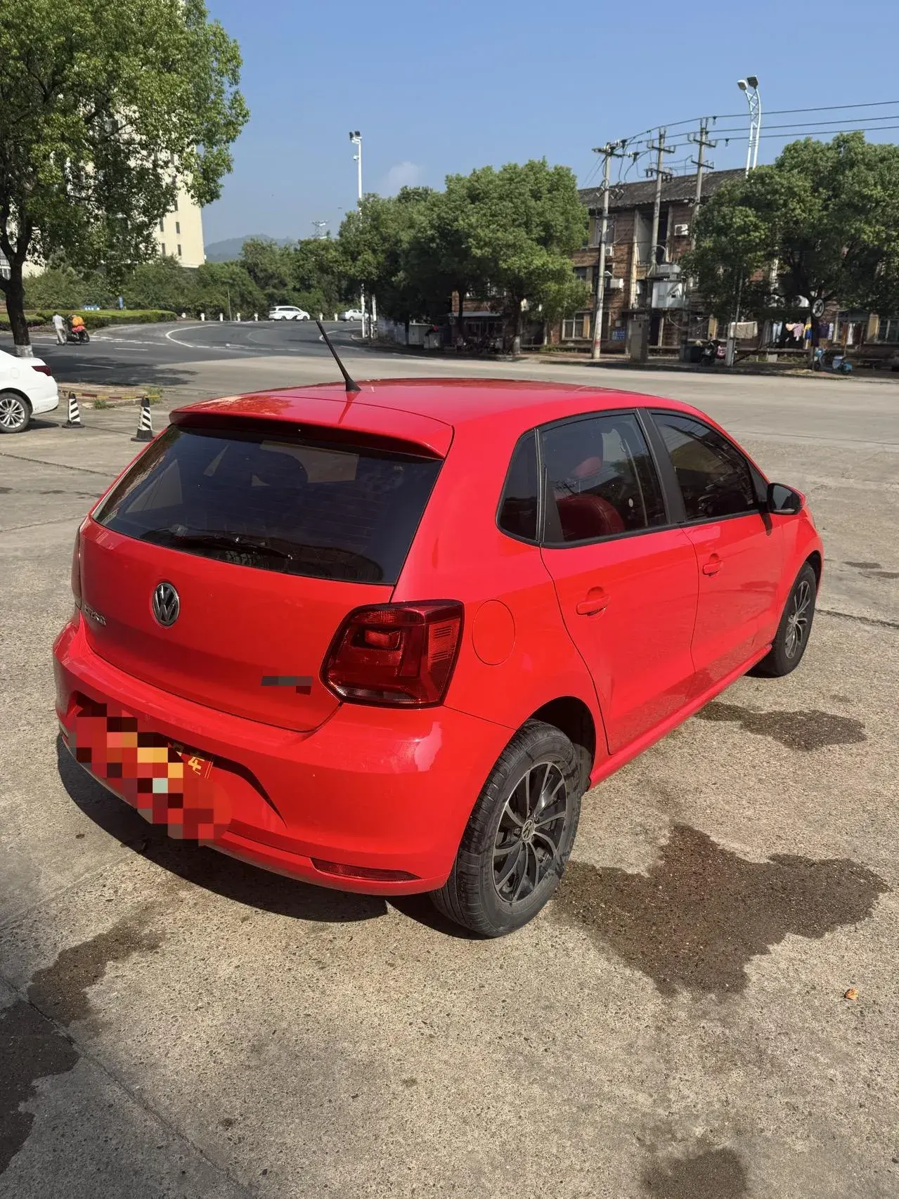 2016 VOLKSWAGEN POLO thumbnail 3